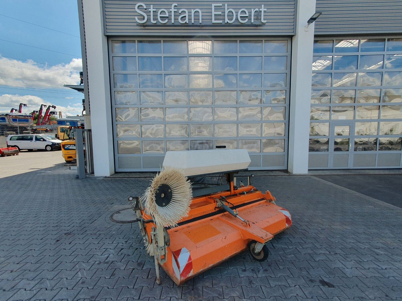 Bema 25 Dual Kehrmaschine / 2.050 mm / 2020 - Rotacinė šluota: foto 1 Bema 25 Dual Kehrmaschine / 2.050 mm / 2020 - Rotacinė šluota: foto 1