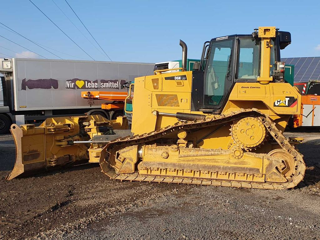 CAT D6N LGP / 7.374h / 6-Wege Klappschild / Bj: 2017 CAT D6N LGP / 7.374h / 6-Wege Klappschild / Bj: 2017 - Buldozeris: foto 3 CAT D6N LGP / 7.374h / 6-Wege Klappschild / Bj: 2017 CAT D6N LGP / 7.374h / 6-Wege Klappschild / Bj: 2017 - Buldozeris: foto 3