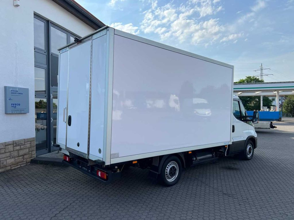 Iveco 35S14 A8 CNG Koffer *3-Sitze*Klima*Automatik* Iveco 35S14 A8 CNG Koffer *3-Sitze*Klima*Automatik* - Furgonas šaldytuvas: foto 4 Iveco 35S14 A8 CNG Koffer *3-Sitze*Klima*Automatik* Iveco 35S14 A8 CNG Koffer *3-Sitze*Klima*Automatik* - Furgonas šaldytuvas: foto 4