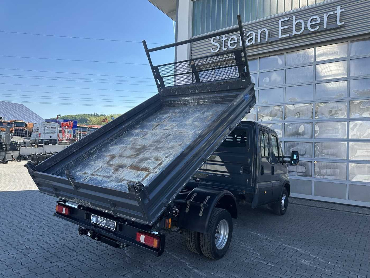 Iveco 70C18H Meiller 3-S.Kipper *R.3750mm*7Sitze*AHK* - Mažas savivartis: foto 4 Iveco 70C18H Meiller 3-S.Kipper *R.3750mm*7Sitze*AHK* - Mažas savivartis: foto 4