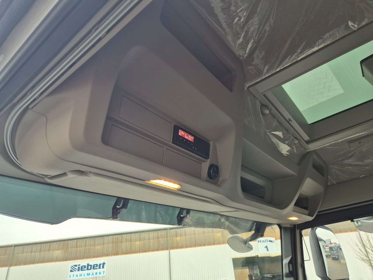 Gėrimų tiekimo sunkvežimis Iveco AS260S50Y/FS 6x2 Böse Schwenkwand + LBW 2 x AHK: foto 25 Gėrimų tiekimo sunkvežimis Iveco AS260S50Y/FS 6x2 Böse Schwenkwand + LBW 2 x AHK: foto 25