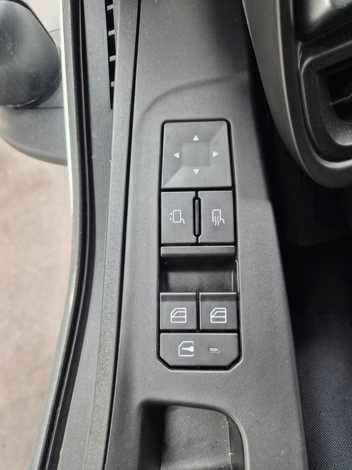 Gėrimų tiekimo sunkvežimis Iveco AS260S50Y/FS 6x2 Böse Schwenkwand + LBW 2 x AHK: foto 27 Gėrimų tiekimo sunkvežimis Iveco AS260S50Y/FS 6x2 Böse Schwenkwand + LBW 2 x AHK: foto 27