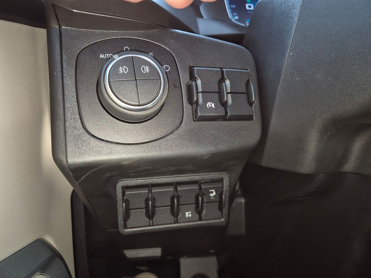 Gėrimų tiekimo sunkvežimis Iveco AS260S50Y/FS 6x2 Böse Schwenkwand + LBW 2 x AHK: foto 22 Gėrimų tiekimo sunkvežimis Iveco AS260S50Y/FS 6x2 Böse Schwenkwand + LBW 2 x AHK: foto 22