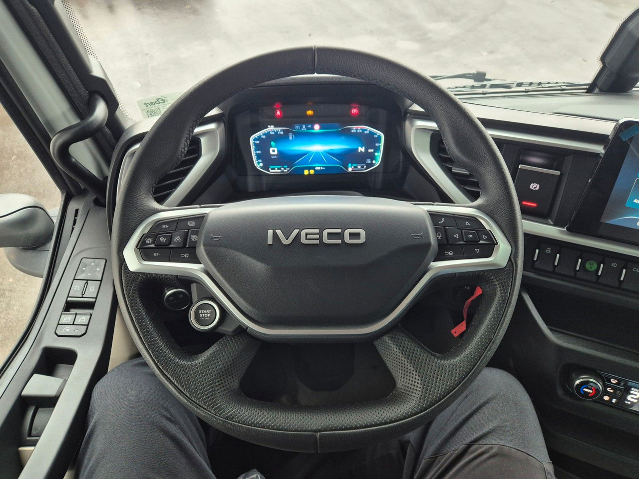 Gėrimų tiekimo sunkvežimis Iveco AS260S50Y/FS 6x2 Böse Schwenkwand + LBW 2 x AHK: foto 16 Gėrimų tiekimo sunkvežimis Iveco AS260S50Y/FS 6x2 Böse Schwenkwand + LBW 2 x AHK: foto 16