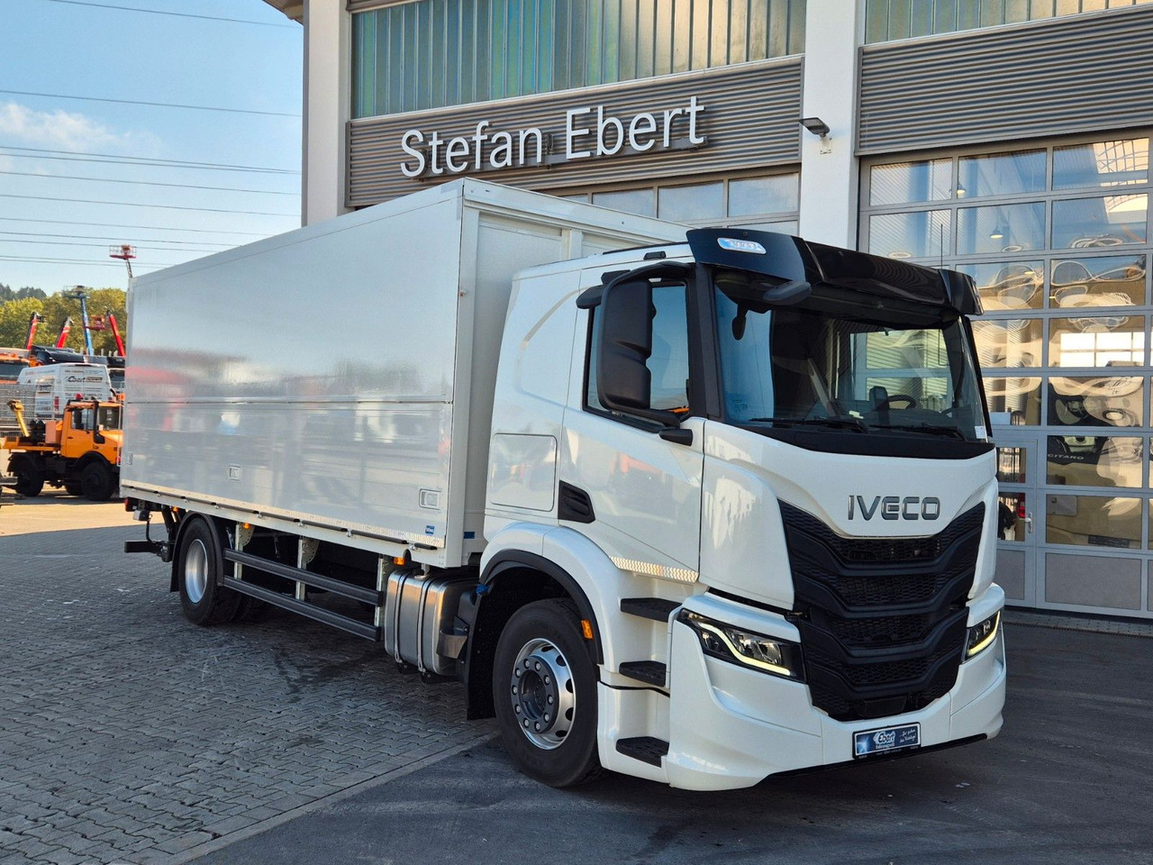 Iveco AT190S40/FP Böse Schwenkwand LBW AHK - Furgonas sunkvežimis: foto 2 Iveco AT190S40/FP Böse Schwenkwand LBW AHK - Furgonas sunkvežimis: foto 2