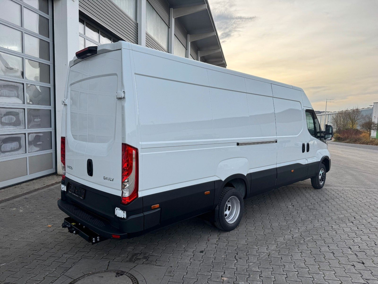 Iveco Daily 35C21 HA8 *R4.100mm*AHK*LED*Automatik* - Krovininis mikroautobusas: foto 5 Iveco Daily 35C21 HA8 *R4.100mm*AHK*LED*Automatik* - Krovininis mikroautobusas: foto 5