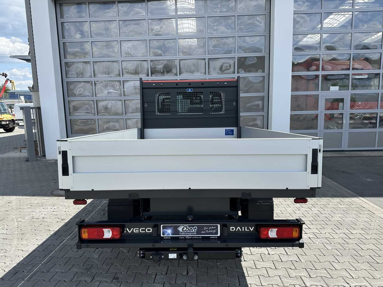Iveco Daily 35S16 A8 Pritsche *R3.450mm*AHK*Automatik* - Bortinis automobilis: foto 5 Iveco Daily 35S16 A8 Pritsche *R3.450mm*AHK*Automatik* - Bortinis automobilis: foto 5