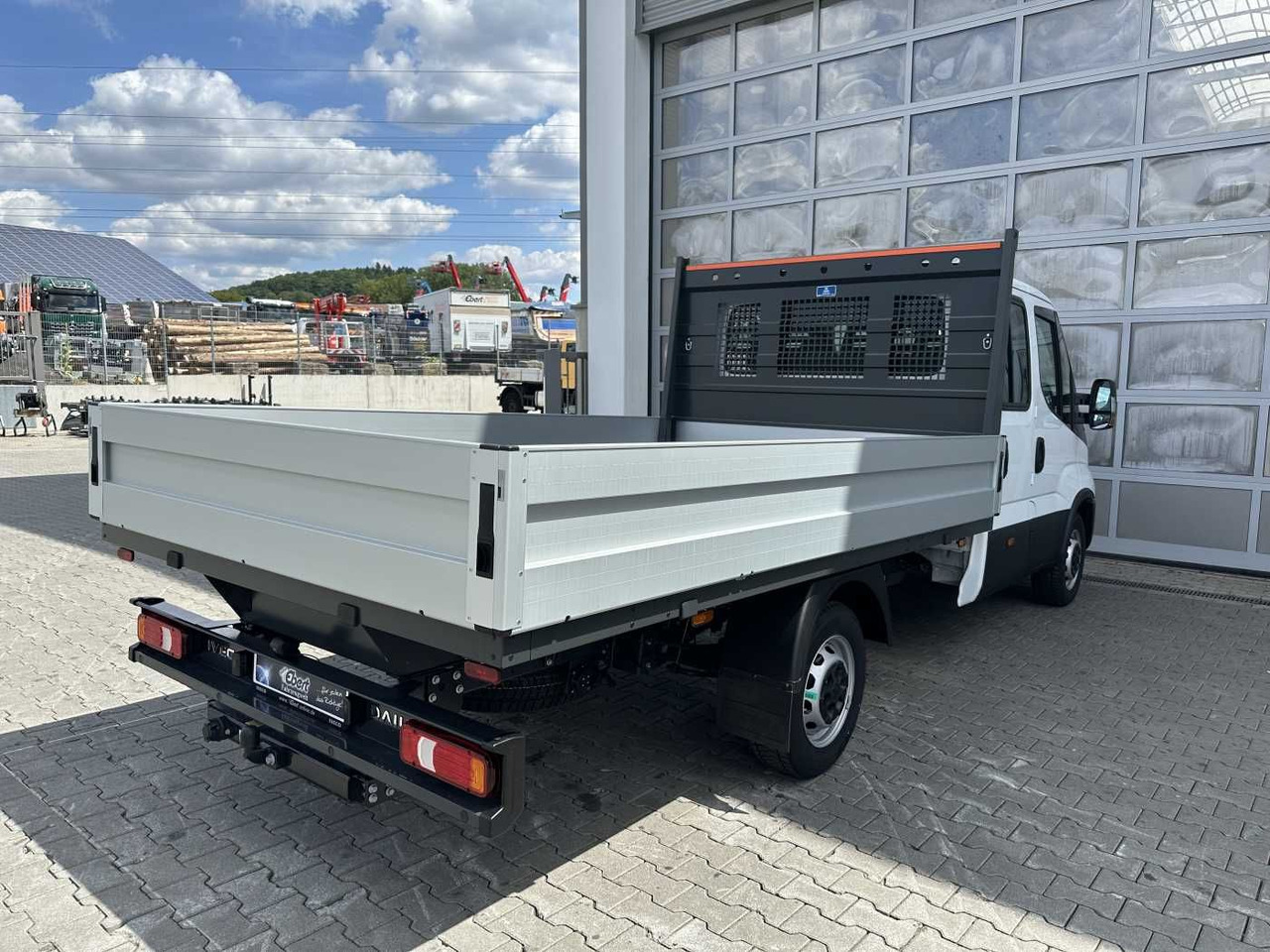 Iveco Daily 35S16 H 3.0L *R3.750mm*AHK*Automatik* 2x - Bortinis automobilis: foto 4 Iveco Daily 35S16 H 3.0L *R3.750mm*AHK*Automatik* 2x - Bortinis automobilis: foto 4