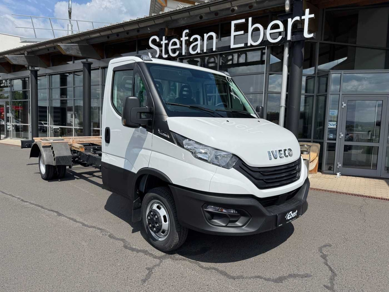 Iveco Daily 50C18 HA8 3.0L *R4.350mm*Klima*Automatik* - Važiuoklės sunkvežimis: foto 1 Iveco Daily 50C18 HA8 3.0L *R4.350mm*Klima*Automatik* - Važiuoklės sunkvežimis: foto 1