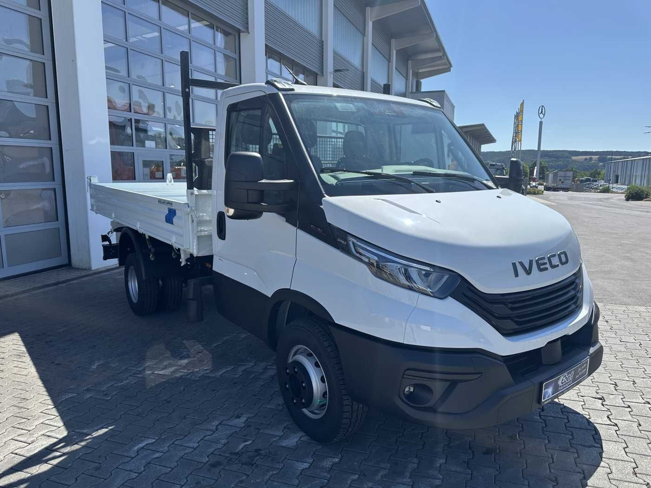 Iveco Daily 60C18H Kipper *R3.450mm*Kamera*2xAHK* - Mažas savivartis: foto 3 Iveco Daily 60C18H Kipper *R3.450mm*Kamera*2xAHK* - Mažas savivartis: foto 3