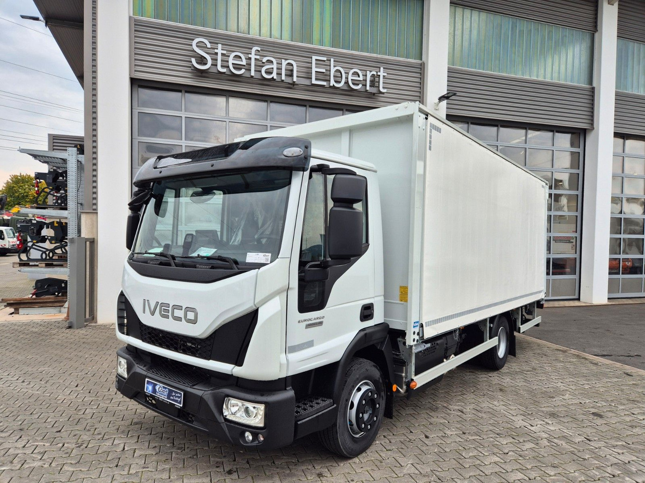 Iveco Eurocargo ML120EL25/P Böse Schiebeplanen LBW AHK - Gėrimų tiekimo sunkvežimis: foto 1 Iveco Eurocargo ML120EL25/P Böse Schiebeplanen LBW AHK - Gėrimų tiekimo sunkvežimis: foto 1
