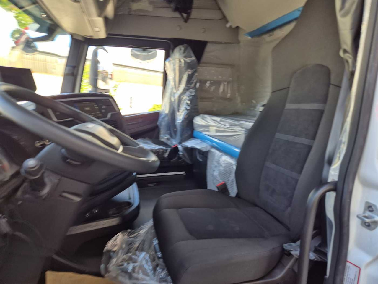 Tentinis sunkvežimis Iveco S-Way AS190S42/P Schiebeplanen LBW 2.000kg AHK: foto 11