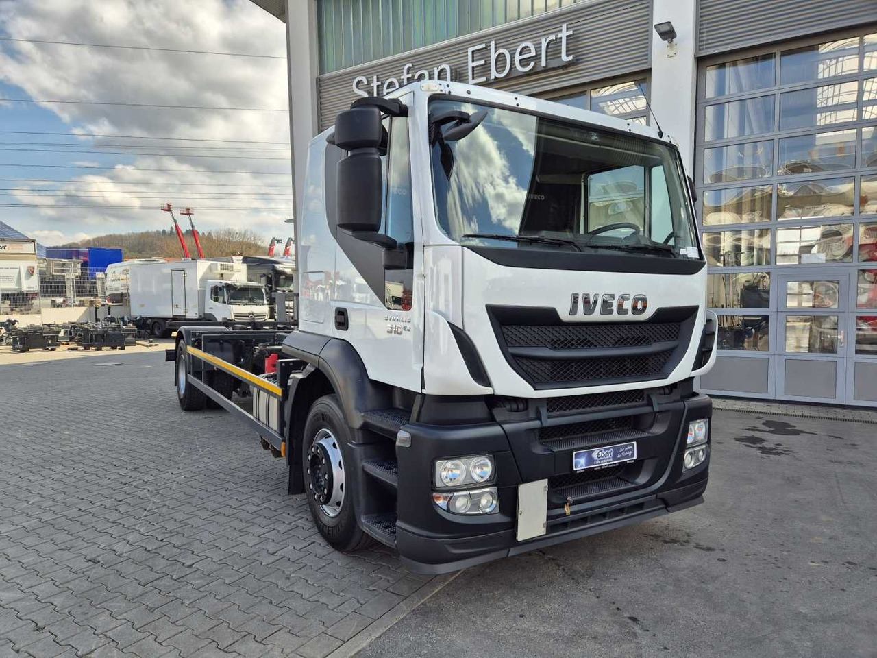 Iveco Stralis AT190S31/P BDF Klima Standh. AHK Bett - Konteineris-vežimus/ Sukeisti kūną sunkvežimis: foto 4 Iveco Stralis AT190S31/P BDF Klima Standh. AHK Bett - Konteineris-vežimus/ Sukeisti kūną sunkvežimis: foto 4