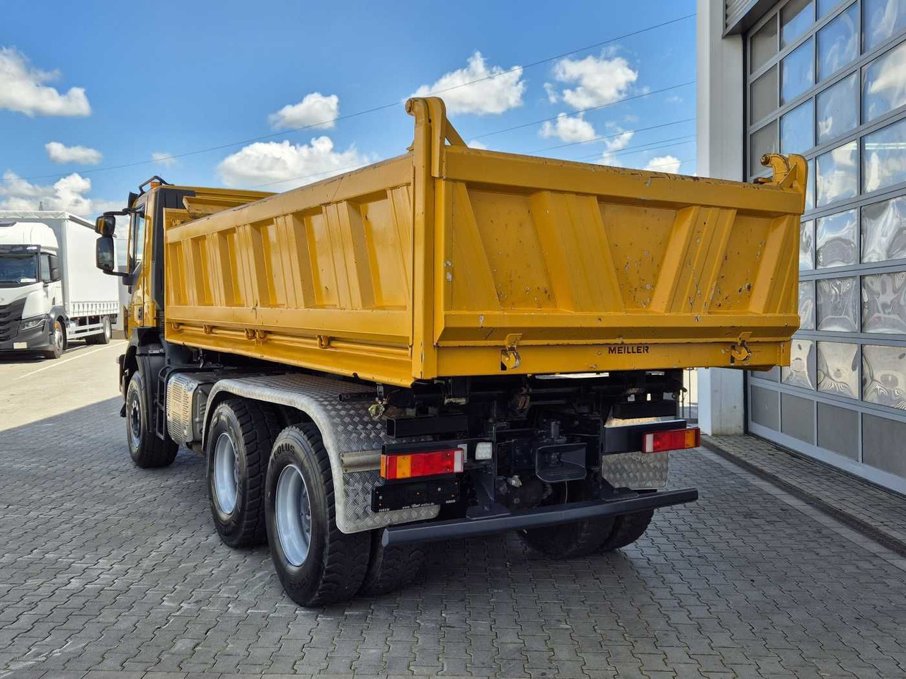 Savivartis sunkvežimis Iveco Trakker AD380T50 6x4 Kipper/SZM Wechselsystem: foto 6
