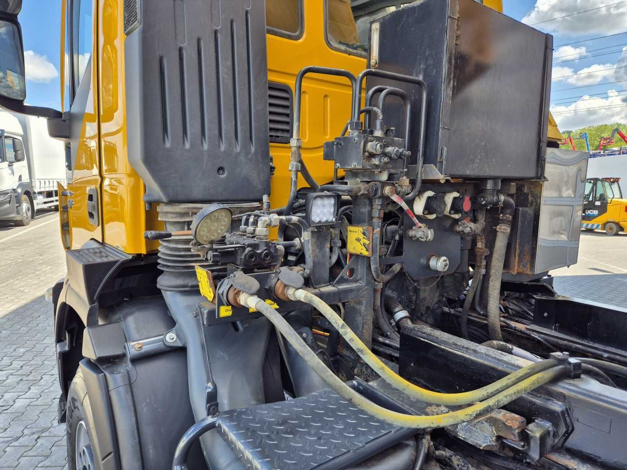 Savivartis sunkvežimis Iveco Trakker AD380T50 6x4 Kipper/SZM Wechselsystem: foto 9