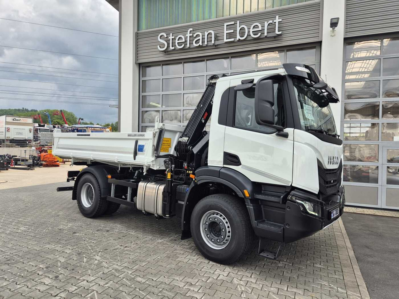 Iveco X-Way AD200X42/P HR OFF Hiab X-HIDUO 118E-3 Funk - Savivartis sunkvežimis, Sunkvežimis su kranu: foto 5 Iveco X-Way AD200X42/P HR OFF Hiab X-HIDUO 118E-3 Funk - Savivartis sunkvežimis, Sunkvežimis su kranu: foto 5