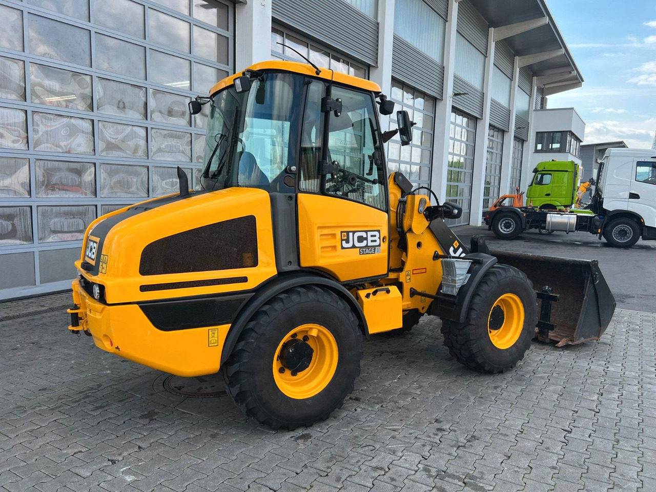 JCB 407 SV / nur 268h! / Klappschaufel & Gabel - Ratinis krautuvas: foto 3 JCB 407 SV / nur 268h! / Klappschaufel & Gabel - Ratinis krautuvas: foto 3
