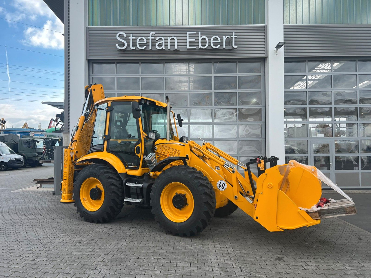 JCB 4CX / Klappschaufel / Dual Drive / Sonderedition - Ekskavatorius-krautuvas: foto 1 JCB 4CX / Klappschaufel / Dual Drive / Sonderedition - Ekskavatorius-krautuvas: foto 1
