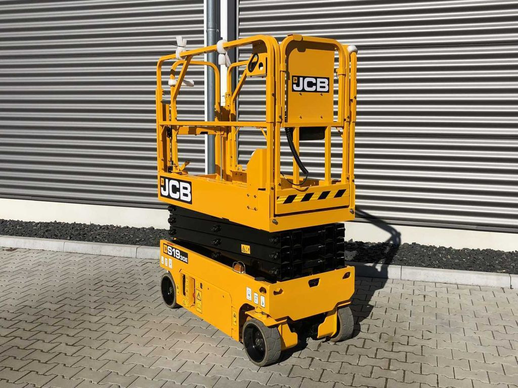 JCB S1930E Scherenbühne // 7,8m Arbeitshöhe - Žirklinis keltuvas: foto 3 JCB S1930E Scherenbühne // 7,8m Arbeitshöhe - Žirklinis keltuvas: foto 3