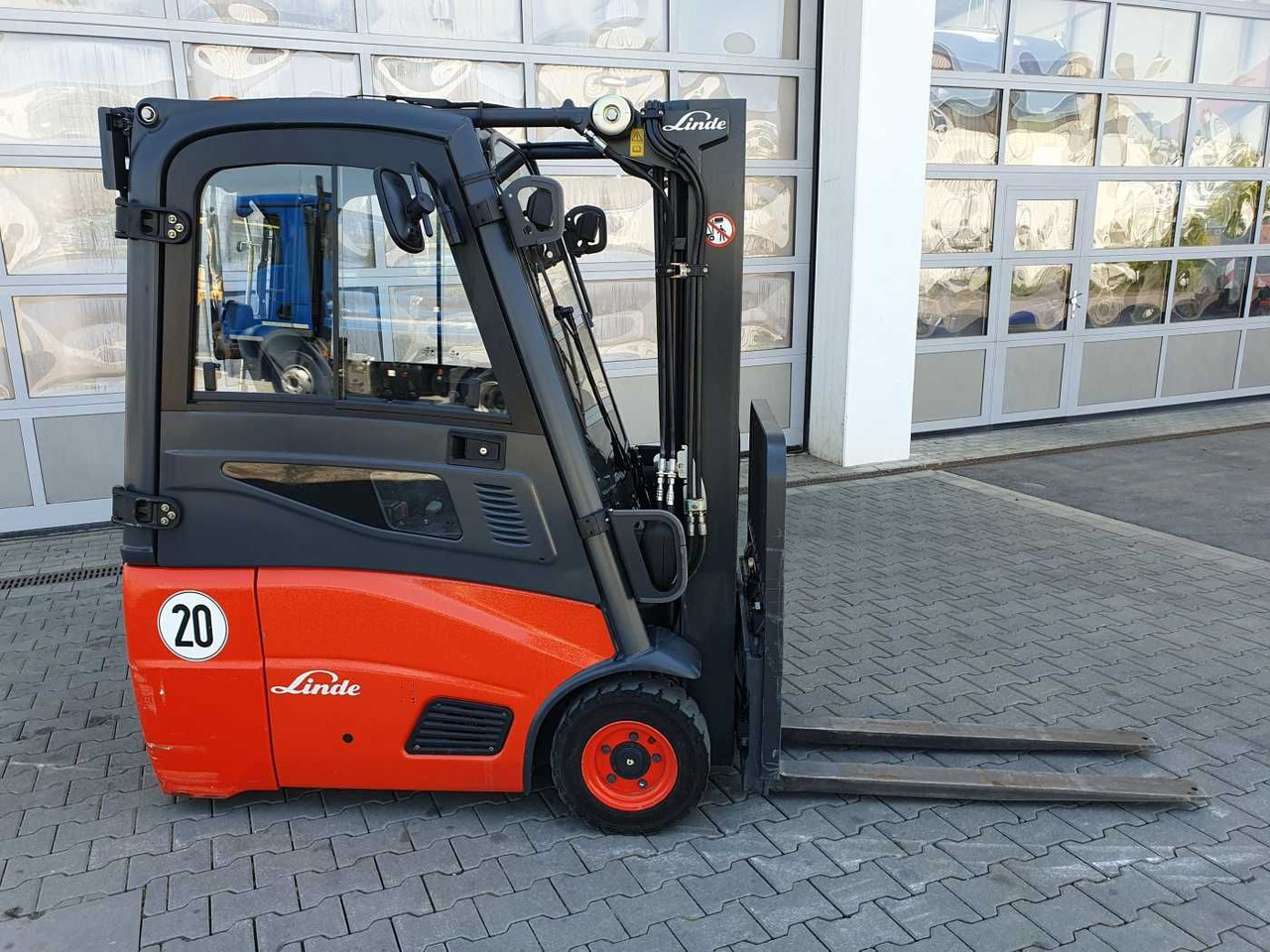 Linde E14 - 01 / Triplex: 4.10m! / SS / nur 1.003h! - Elektrinis krautuvas: foto 2 Linde E14 - 01 / Triplex: 4.10m! / SS / nur 1.003h! - Elektrinis krautuvas: foto 2