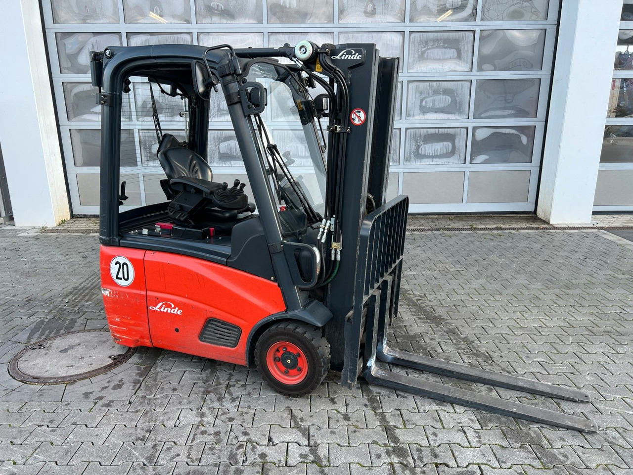 Linde E14 - 01 / Triplex: 4.10m! / SS / nur 986h! - Elektrinis krautuvas: foto 2 Linde E14 - 01 / Triplex: 4.10m! / SS / nur 986h! - Elektrinis krautuvas: foto 2