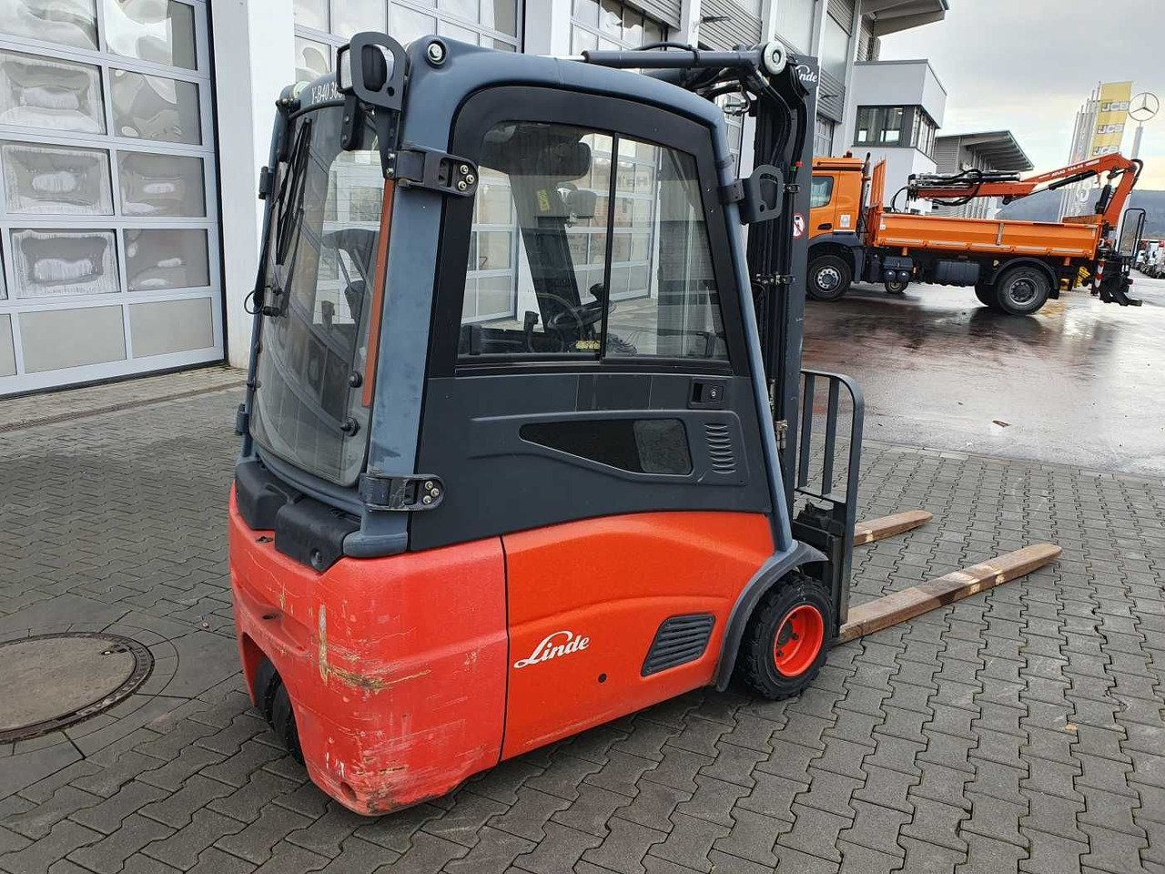 Linde E18 - 01 / Triplex: 4.50m! / SS / nur 5.672h! - Elektrinis krautuvas: foto 4 Linde E18 - 01 / Triplex: 4.50m! / SS / nur 5.672h! - Elektrinis krautuvas: foto 4