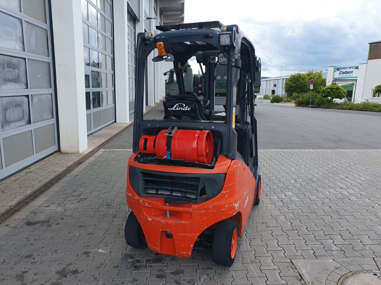 Linde H16 T-01 / 4,6m / nur: 3.260h / Gas / SS - Šakinis krautuvas: foto 4 Linde H16 T-01 / 4,6m / nur: 3.260h / Gas / SS - Šakinis krautuvas: foto 4