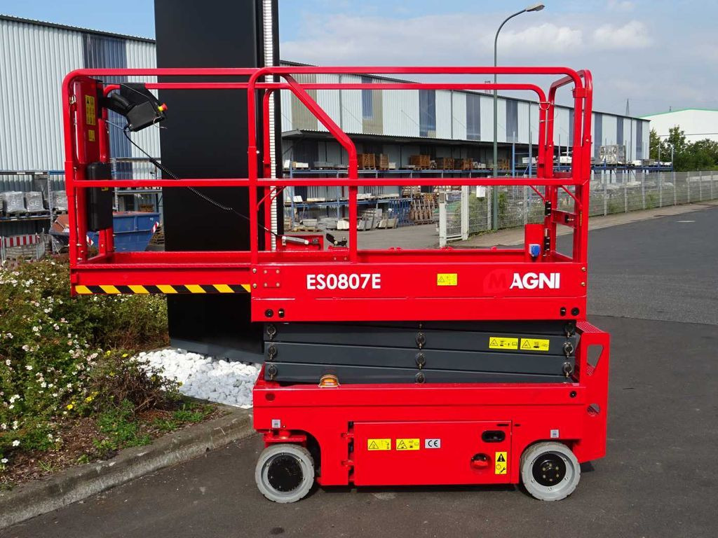 Magni ES0807E Scherenbühne // 7.8m Arbeitshöhe - Žirklinis keltuvas: foto 2 Magni ES0807E Scherenbühne // 7.8m Arbeitshöhe - Žirklinis keltuvas: foto 2