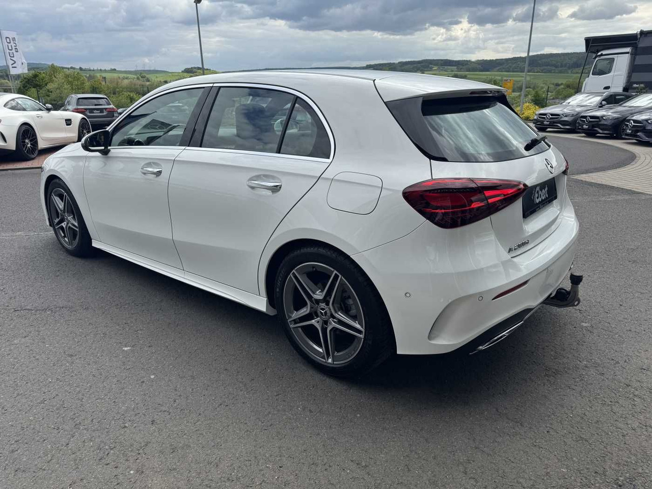 Mercedes-Benz A 200d AMG+AHK+Ambiente+RFK+MBUX+LED+IHC - Sedanas: foto 3 Mercedes-Benz A 200d AMG+AHK+Ambiente+RFK+MBUX+LED+IHC - Sedanas: foto 3