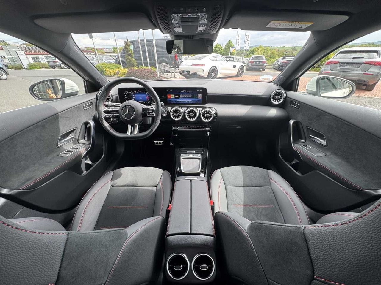Sedanas Mercedes-Benz A 200d AMG+AHK+Ambiente+RFK+MBUX+LED+IHC: foto 12