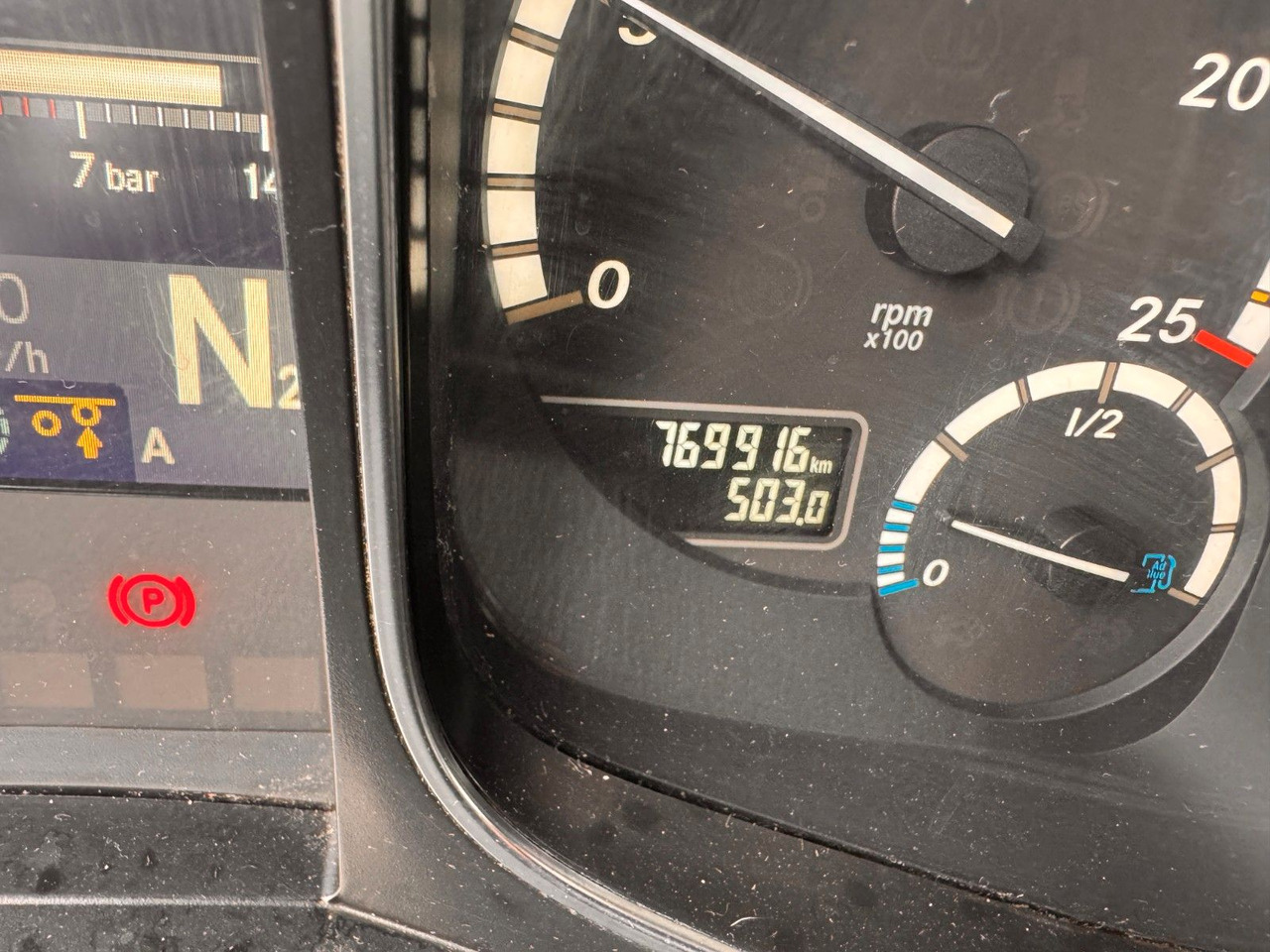 Mercedes-Benz Actros 2542 LnR 6x2 Retarder Standklima lizingą Mercedes-Benz Actros 2542 LnR 6x2 Retarder Standklima: foto 18 Mercedes-Benz Actros 2542 LnR 6x2 Retarder Standklima lizingą Mercedes-Benz Actros 2542 LnR 6x2 Retarder Standklima: foto 18