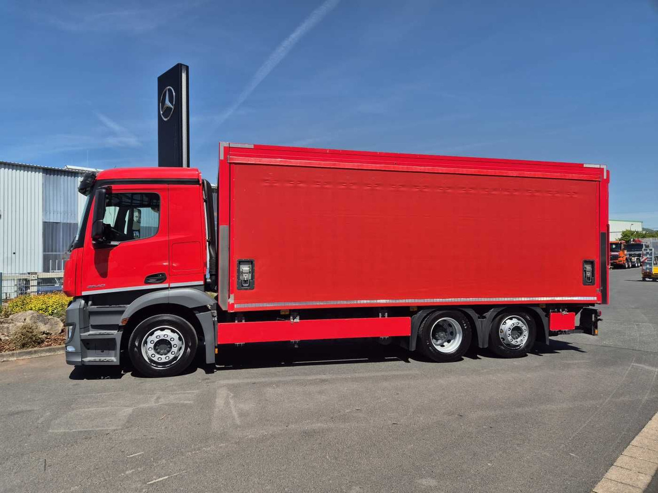Mercedes-Benz Antos 2540 LnR 6x2 LBW Schiebeplanen AHK - Tentinis sunkvežimis: foto 4 Mercedes-Benz Antos 2540 LnR 6x2 LBW Schiebeplanen AHK - Tentinis sunkvežimis: foto 4