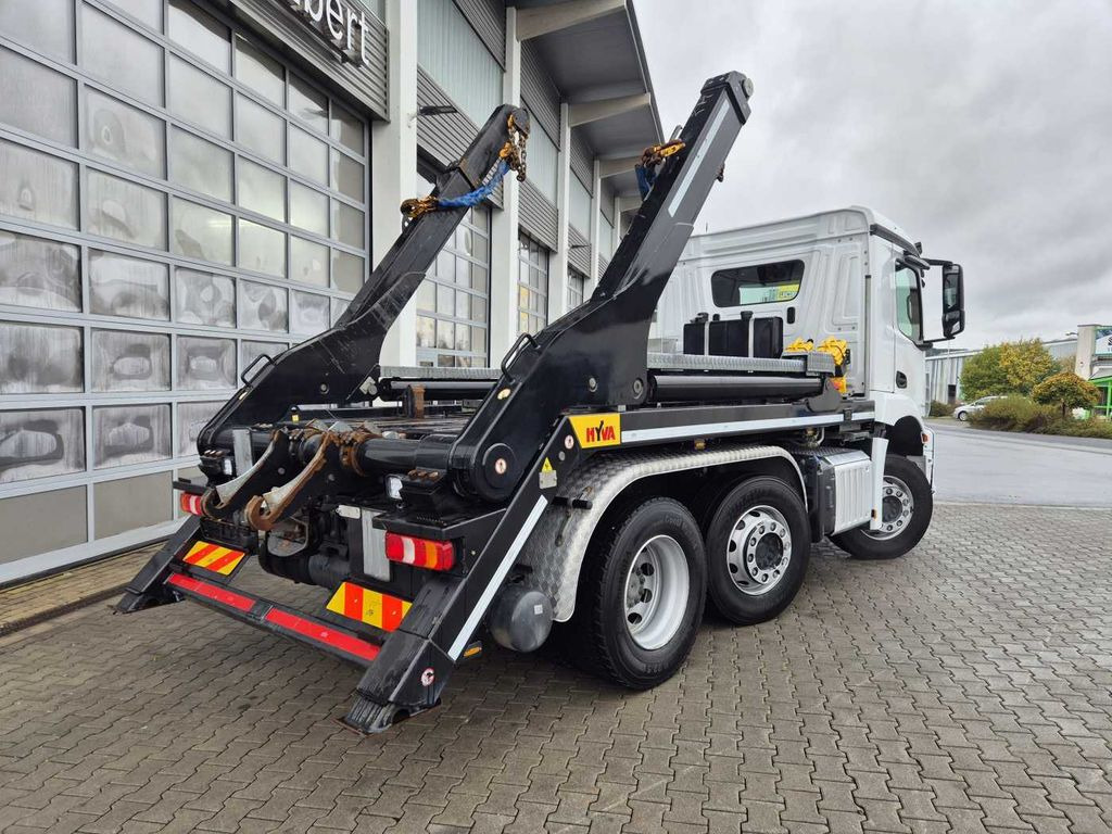 Nuožulnaus pakėlimo ant platformos sunkvežimis Mercedes-Benz Arocs 2543 L 6x2/4 Hiab TS 2018 TAZ Funk: foto 8