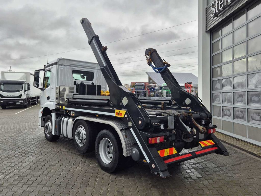 Nuožulnaus pakėlimo ant platformos sunkvežimis Mercedes-Benz Arocs 2543 L 6x2/4 Hiab TS 2018 TAZ Funk: foto 6