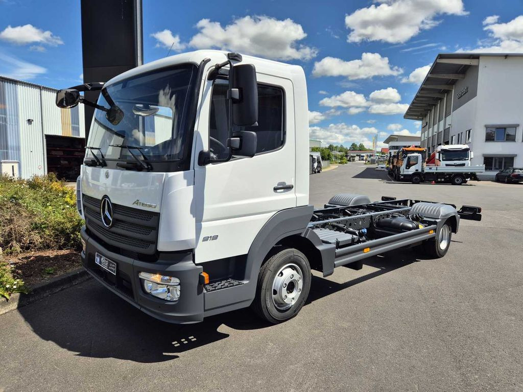 Mercedes-Benz Atego 818 L Fahrgestell, 6 Stück vorhanden Mercedes-Benz Atego 818 L Fahrgestell, 2 Stück vorhanden - Važiuoklės sunkvežimis: foto 2 Mercedes-Benz Atego 818 L Fahrgestell, 6 Stück vorhanden Mercedes-Benz Atego 818 L Fahrgestell, 2 Stück vorhanden - Važiuoklės sunkvežimis: foto 2