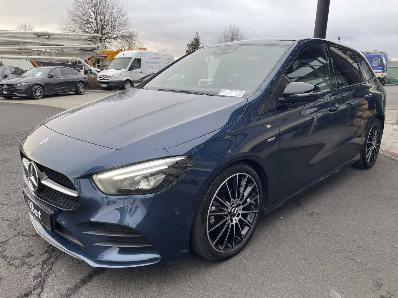 Mercedes-Benz B 180 AMG+Night+Ambiente+R-Kamera+ 19'+TOTW+ - Lengvasis automobilis: foto 2 Mercedes-Benz B 180 AMG+Night+Ambiente+R-Kamera+ 19'+TOTW+ - Lengvasis automobilis: foto 2