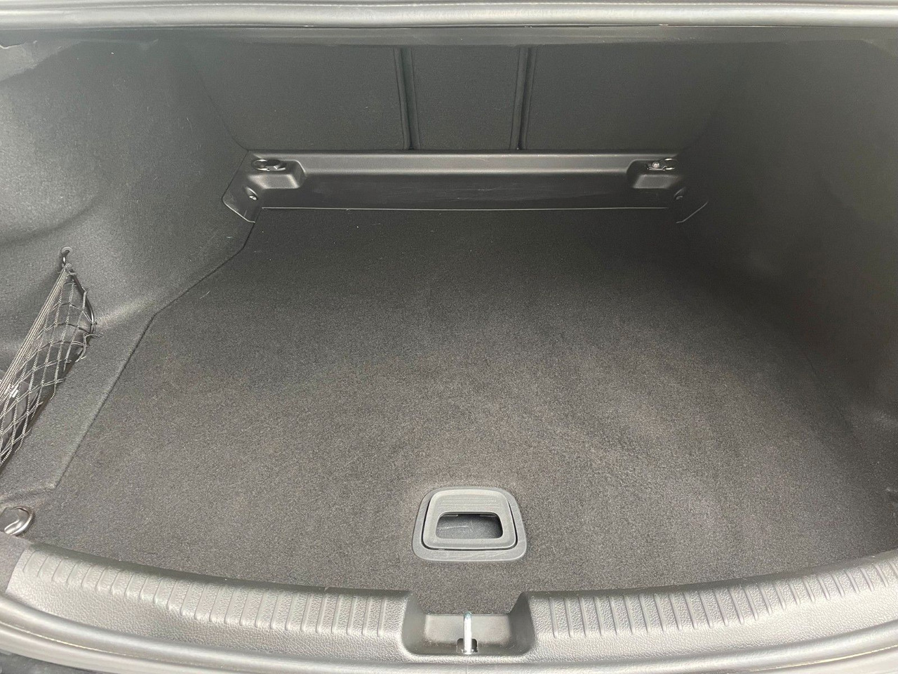 Mercedes-Benz C 200d AVANTGARDE LED+AHK+RKamera+MBUX+ - Sedanas: foto 5 Mercedes-Benz C 200d AVANTGARDE LED+AHK+RKamera+MBUX+ - Sedanas: foto 5