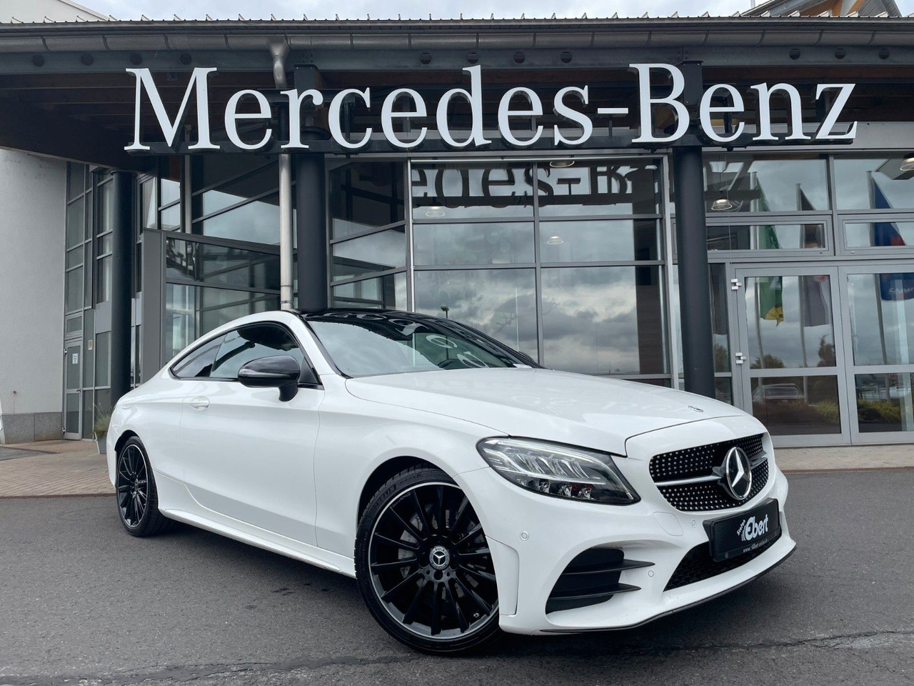 Mercedes-Benz C 220 d Coupe AMG+Pano+R-Kamera+Night+Carplay - Lengvasis automobilis: foto 1 Mercedes-Benz C 220 d Coupe AMG+Pano+R-Kamera+Night+Carplay - Lengvasis automobilis: foto 1