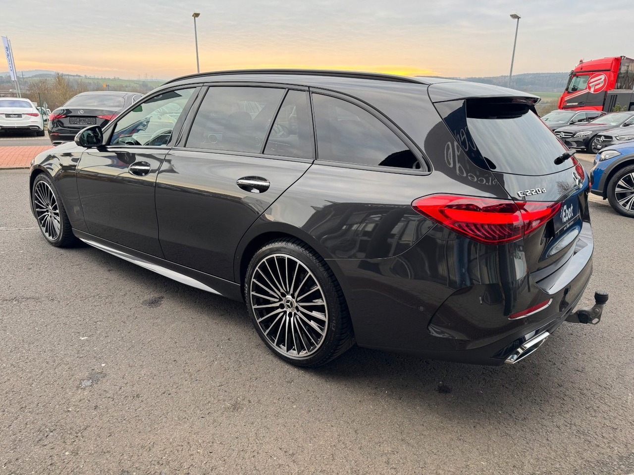 Mercedes-Benz C 220d T AMG Digital+AHK+Pano+Memory+360°+SKLIMA - Universalas: foto 3 Mercedes-Benz C 220d T AMG Digital+AHK+Pano+Memory+360°+SKLIMA - Universalas: foto 3