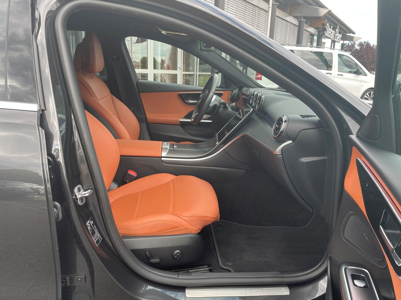 Mercedes-Benz C 300 e T AVANTGARDE R-Kamera+TOTW+Carplay - Universalas: foto 4 Mercedes-Benz C 300 e T AVANTGARDE R-Kamera+TOTW+Carplay - Universalas: foto 4