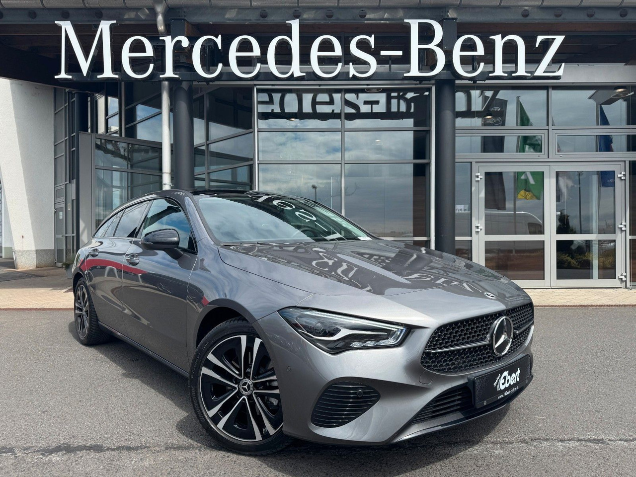 Mercedes-Benz CLA 180 Shooting Brake - Universalas: foto 1 Mercedes-Benz CLA 180 Shooting Brake - Universalas: foto 1