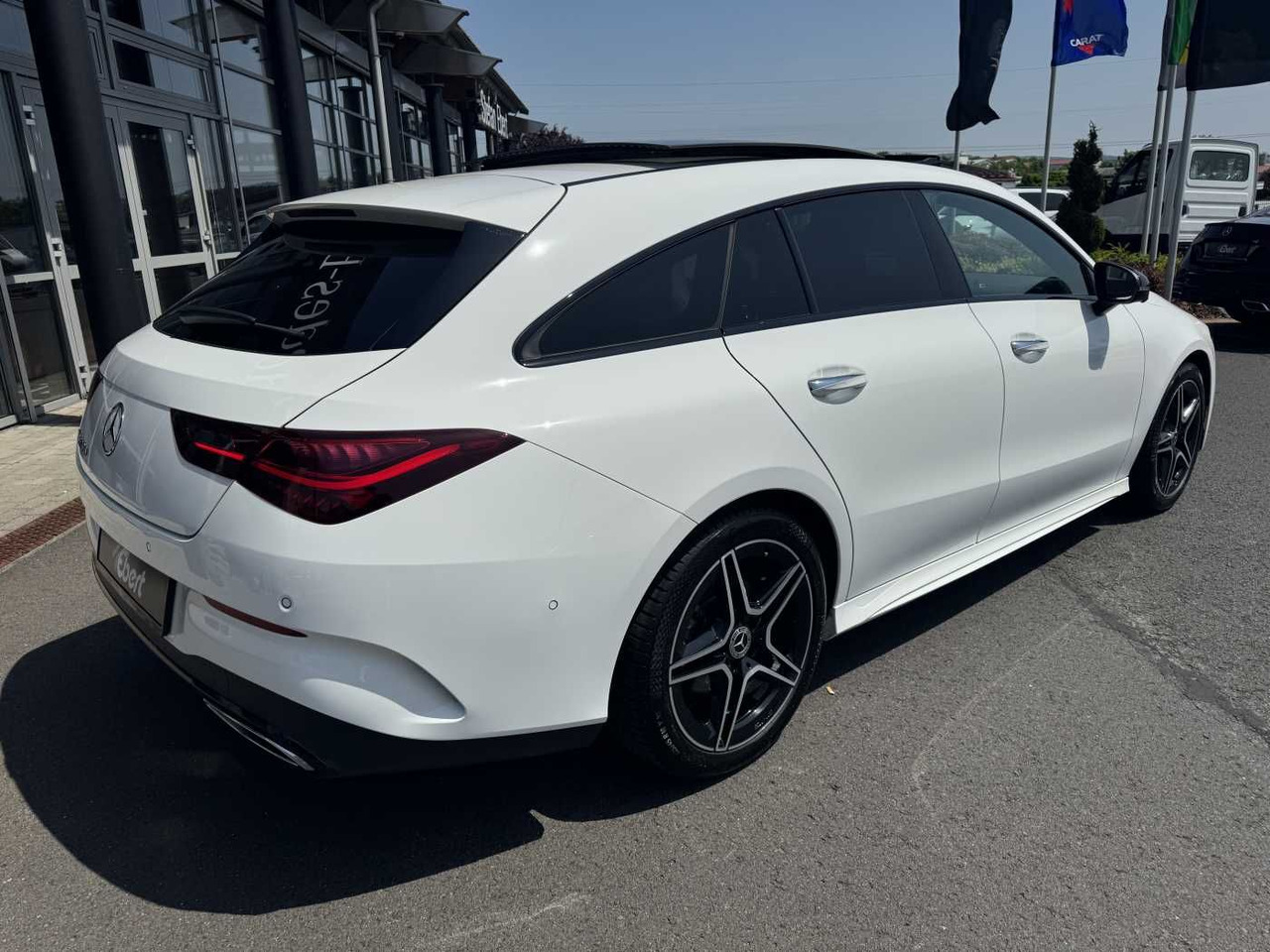 Mercedes-Benz CLA 220d Shooting Brake AMG+Pano+Distr+AHK+uvm. - Lengvasis automobilis: foto 4 Mercedes-Benz CLA 220d Shooting Brake AMG+Pano+Distr+AHK+uvm. - Lengvasis automobilis: foto 4