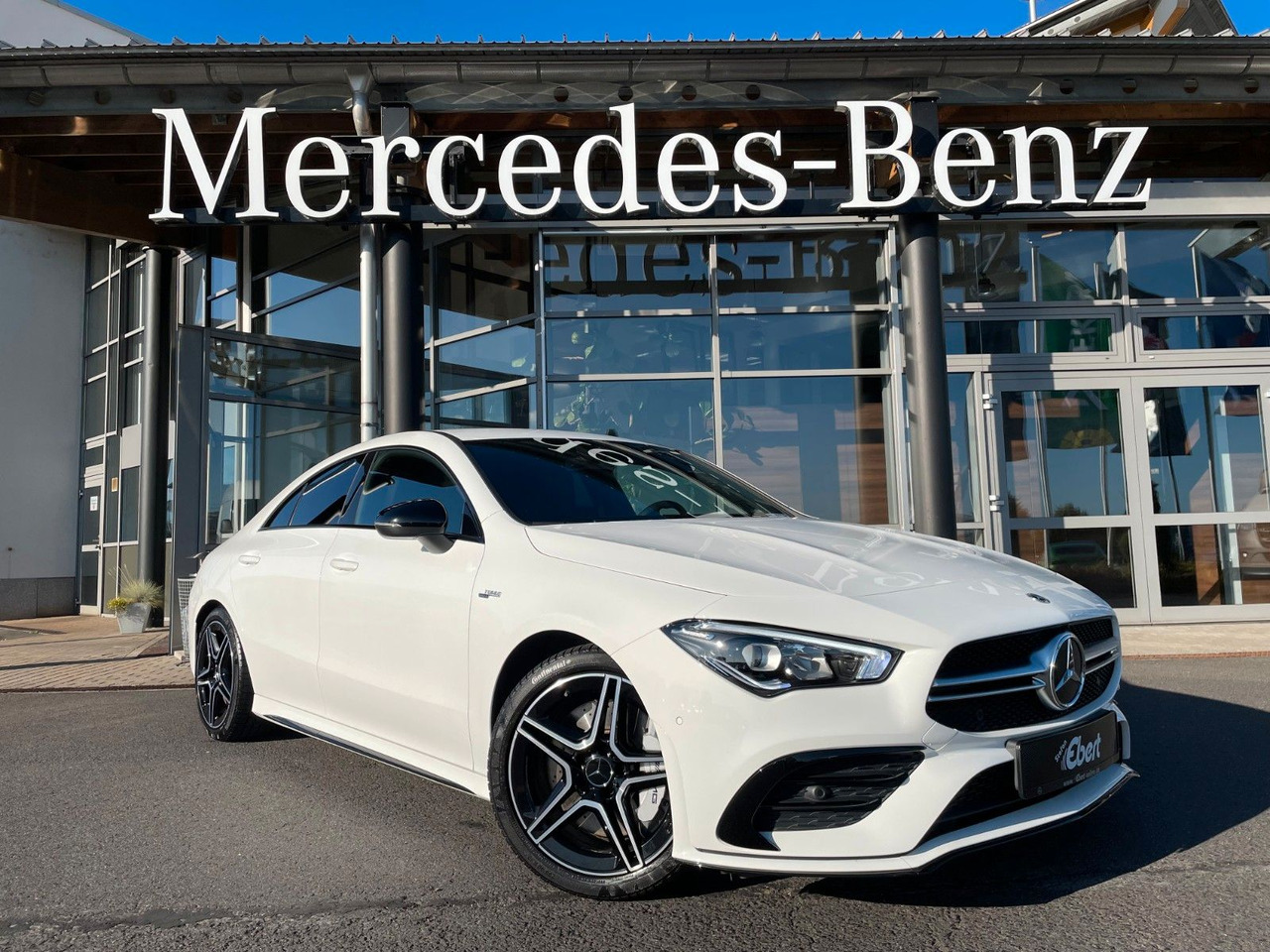 Mercedes-Benz CLA 35 AMG Aero+TotW+R-Kamera+Ambiente - Kupė: foto 1 Mercedes-Benz CLA 35 AMG Aero+TotW+R-Kamera+Ambiente - Kupė: foto 1