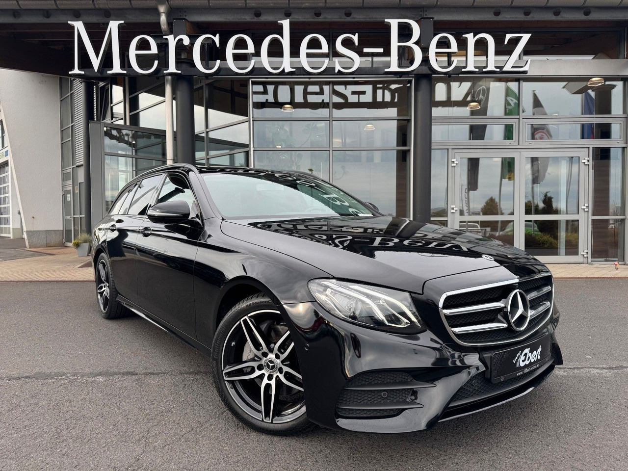 Mercedes-Benz E 220d T 4M+AMG+Pano+Brum+360+Night - Universalas: foto 1 Mercedes-Benz E 220d T 4M+AMG+Pano+Brum+360+Night - Universalas: foto 1
