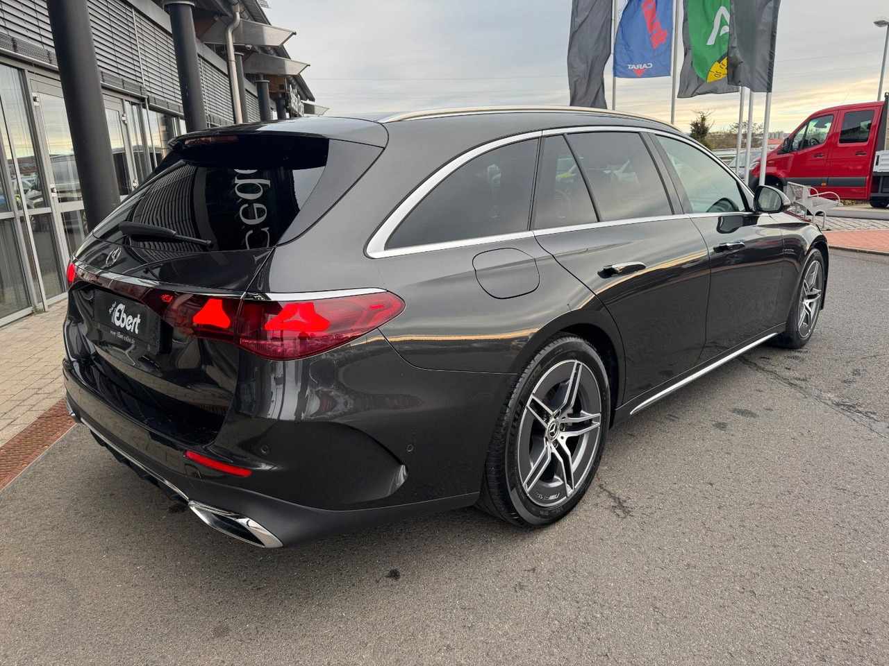 Mercedes-Benz E 220d T AMG+Hyperscreen+Leder+AHK+DistrPro+STH - Universalas: foto 5 Mercedes-Benz E 220d T AMG+Hyperscreen+Leder+AHK+DistrPro+STH - Universalas: foto 5
