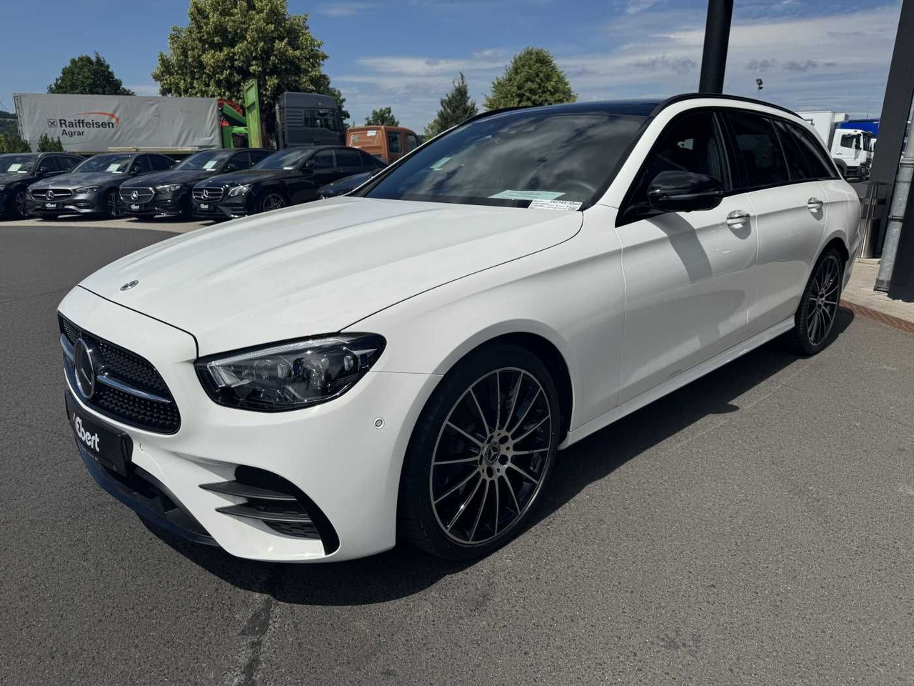 Mercedes-Benz E 300d 4M AMG+Pano+Burm+AHK+360+HUD+ - Lengvasis automobilis: foto 2 Mercedes-Benz E 300d 4M AMG+Pano+Burm+AHK+360+HUD+ - Lengvasis automobilis: foto 2