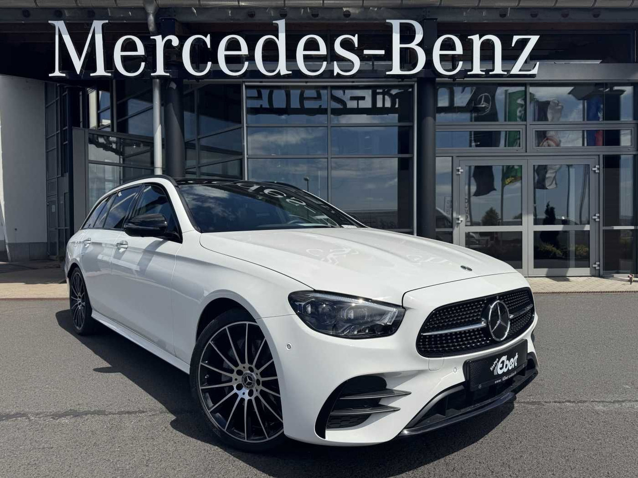 Mercedes-Benz E 300d 4M AMG+Pano+Burm+AHK+360+HUD+ - Lengvasis automobilis: foto 1 Mercedes-Benz E 300d 4M AMG+Pano+Burm+AHK+360+HUD+ - Lengvasis automobilis: foto 1