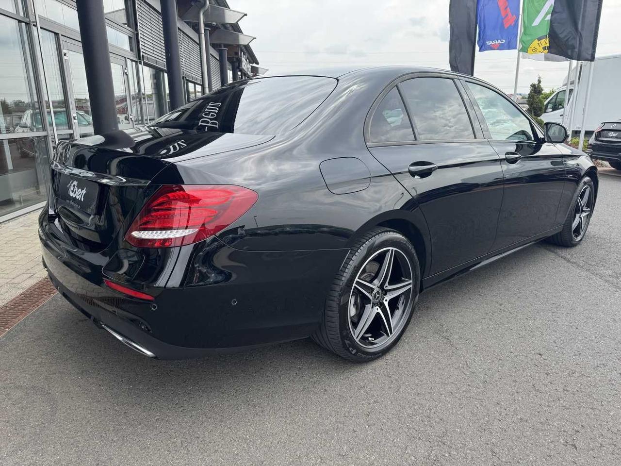 Mercedes-Benz E 300de 9G AMG+Pano+Memory+Ambiente+ RFK+Night - Sedanas: foto 4 Mercedes-Benz E 300de 9G AMG+Pano+Memory+Ambiente+ RFK+Night - Sedanas: foto 4