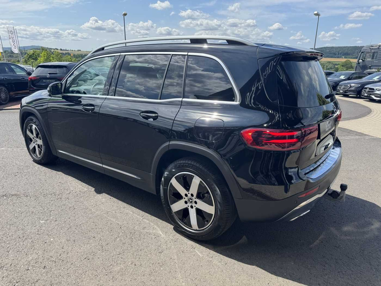 Mercedes-Benz GLB 180 Progressive+AHK+RKamera+LED+ IHC+DAB - Visureigis: foto 3 Mercedes-Benz GLB 180 Progressive+AHK+RKamera+LED+ IHC+DAB - Visureigis: foto 3