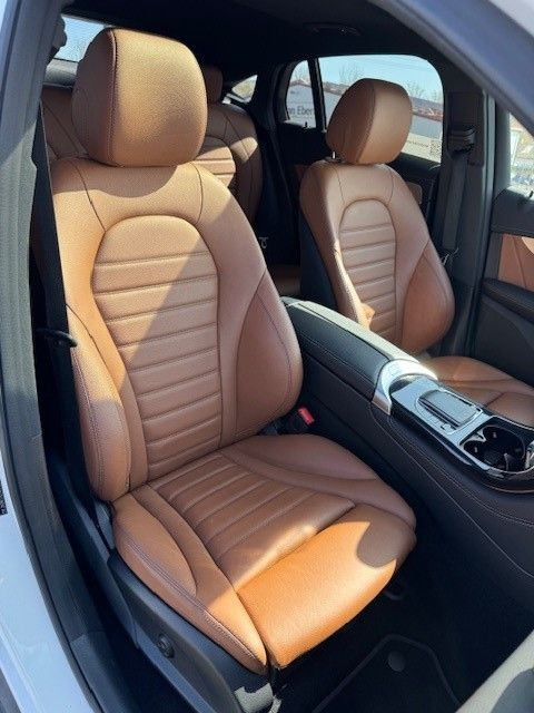 Mercedes-Benz GLC 43 AMG Coupe AirM+Memory+RFK+ SPUR+TOTW+ESD - Lengvasis automobilis: foto 1 Mercedes-Benz GLC 43 AMG Coupe AirM+Memory+RFK+ SPUR+TOTW+ESD - Lengvasis automobilis: foto 1